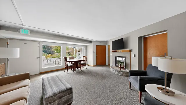 $1,500,000 | 5650 Weatherhill Road Southwest, Rochester, MN 55902