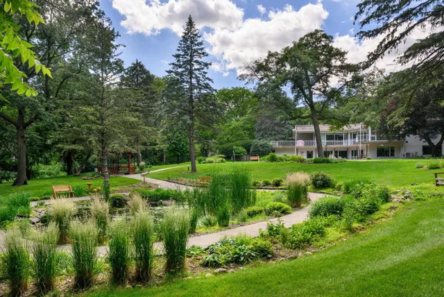 $1,500,000 | 5650 Weatherhill Road Southwest, Rochester, MN 55902