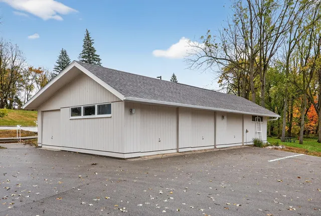 $1,500,000 | 5650 Weatherhill Road Southwest, Rochester, MN 55902