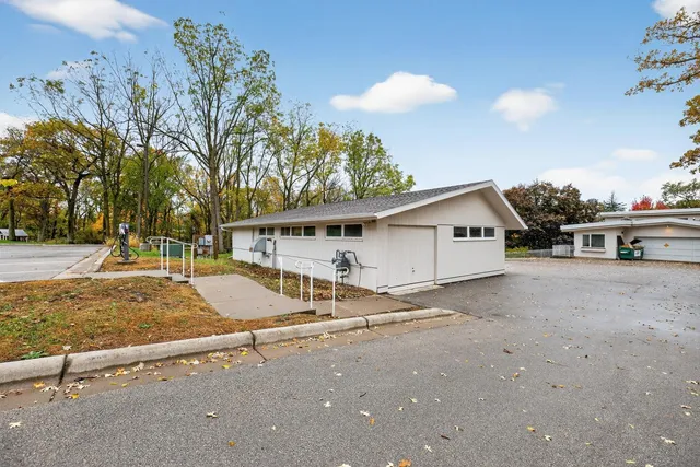 $1,500,000 | 5650 Weatherhill Road Southwest, Rochester, MN 55902