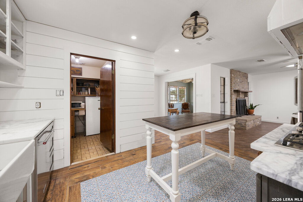 4909 Beck Road San Antonio, TX 78263 - Photo 6 of 28 Gallery Image 6