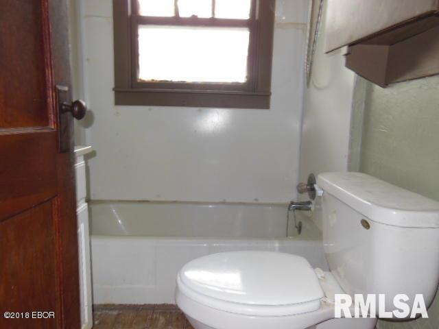 900 West 3rd Street Flora, IL 62839 - Photo 12 of 48 Gallery Image 12