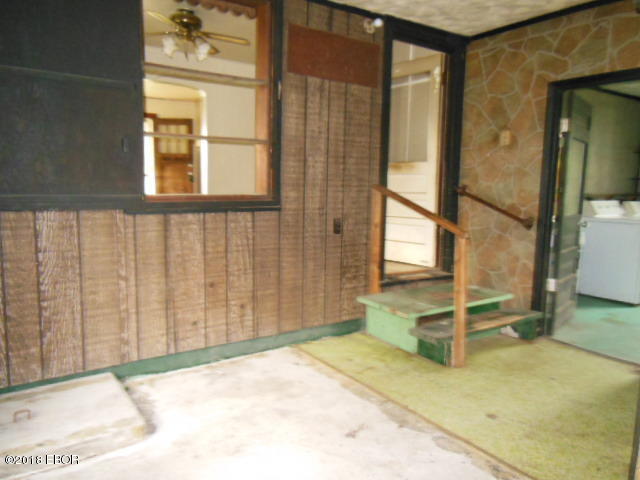 900 West 3rd Street Flora, IL 62839 - Photo 17 of 48 Gallery Image 17