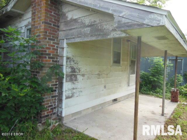 900 West 3rd Street Flora, IL 62839 - Photo 23 of 48 Gallery Image 23