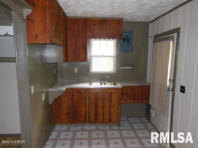 900 West 3rd Street Flora, IL 62839 - Photo 28 of 48 Gallery Image 28
