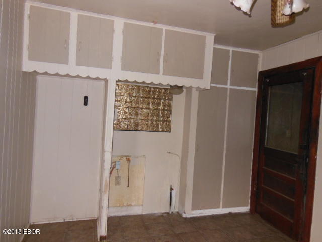 900 West 3rd Street Flora, IL 62839 - Photo 8 of 48 Gallery Image 8
