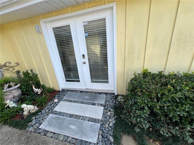 405 Lynnmeade Road Gretna, LA 70056 - Photo 2 of 6