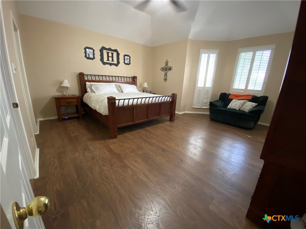 256 Las Brisas Boulevard Seguin, TX 78155 - Photo 11 of 25