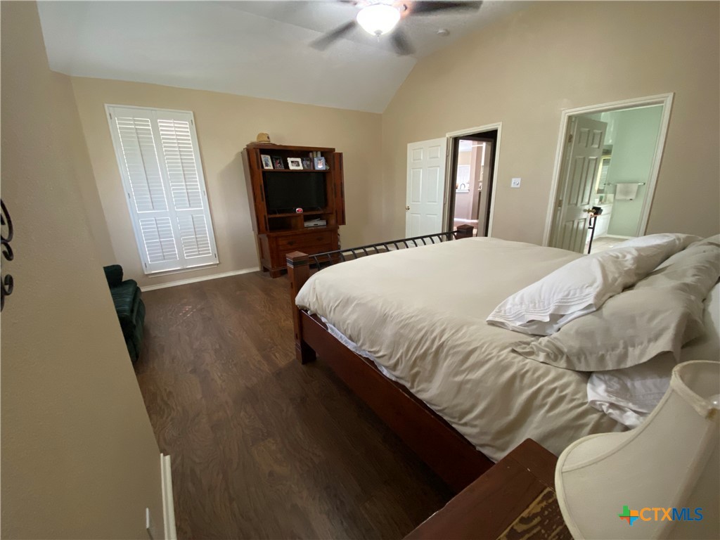 256 Las Brisas Boulevard Seguin, TX 78155 - Photo 12 of 25