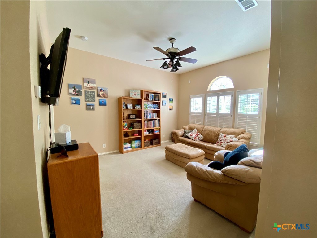 256 Las Brisas Boulevard Seguin, TX 78155 - Photo 14 of 25