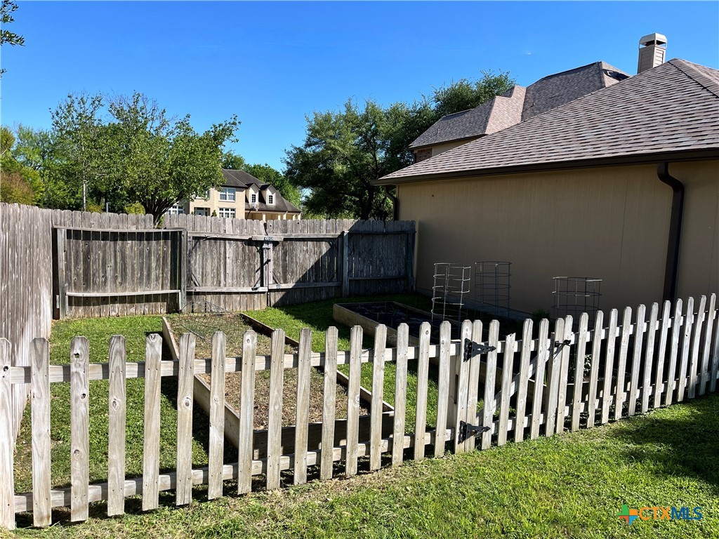 256 Las Brisas Boulevard Seguin, TX 78155 - Photo 23 of 25