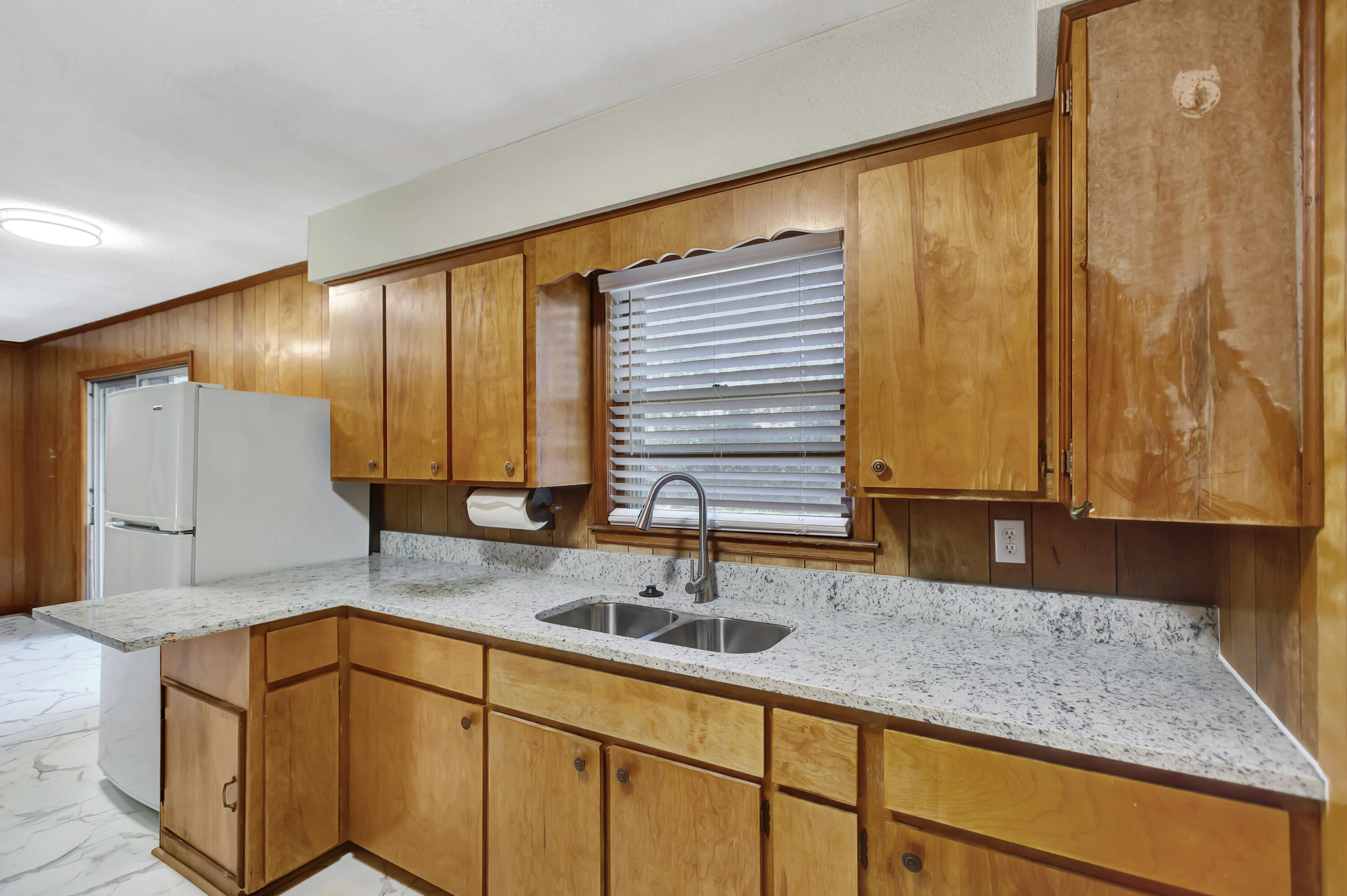 102 Claudia Drive Ladson, SC 29456 - Photo 8 of 24 296A1593