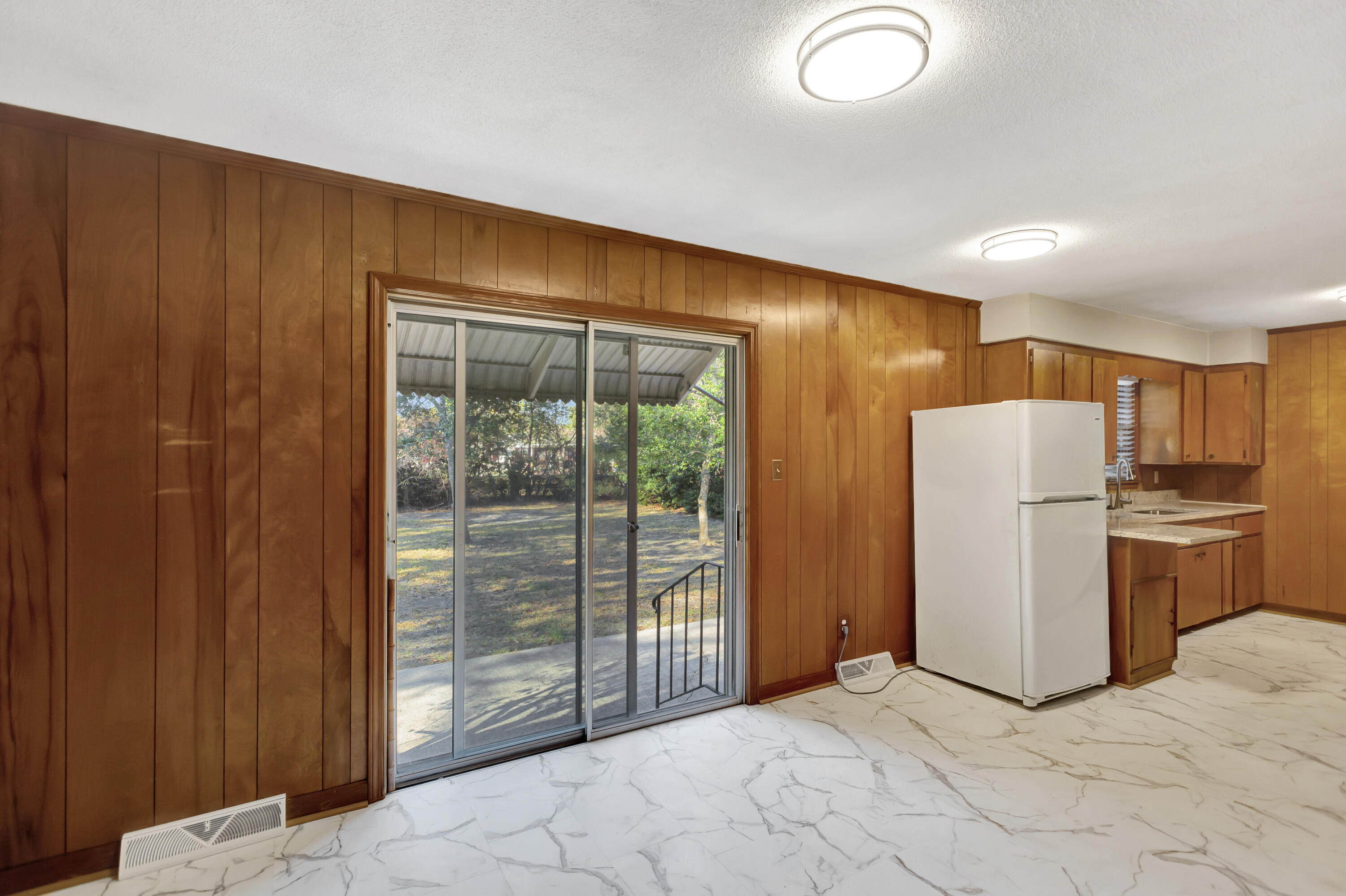 102 Claudia Drive Ladson, SC 29456 - Photo 9 of 24 296A1596