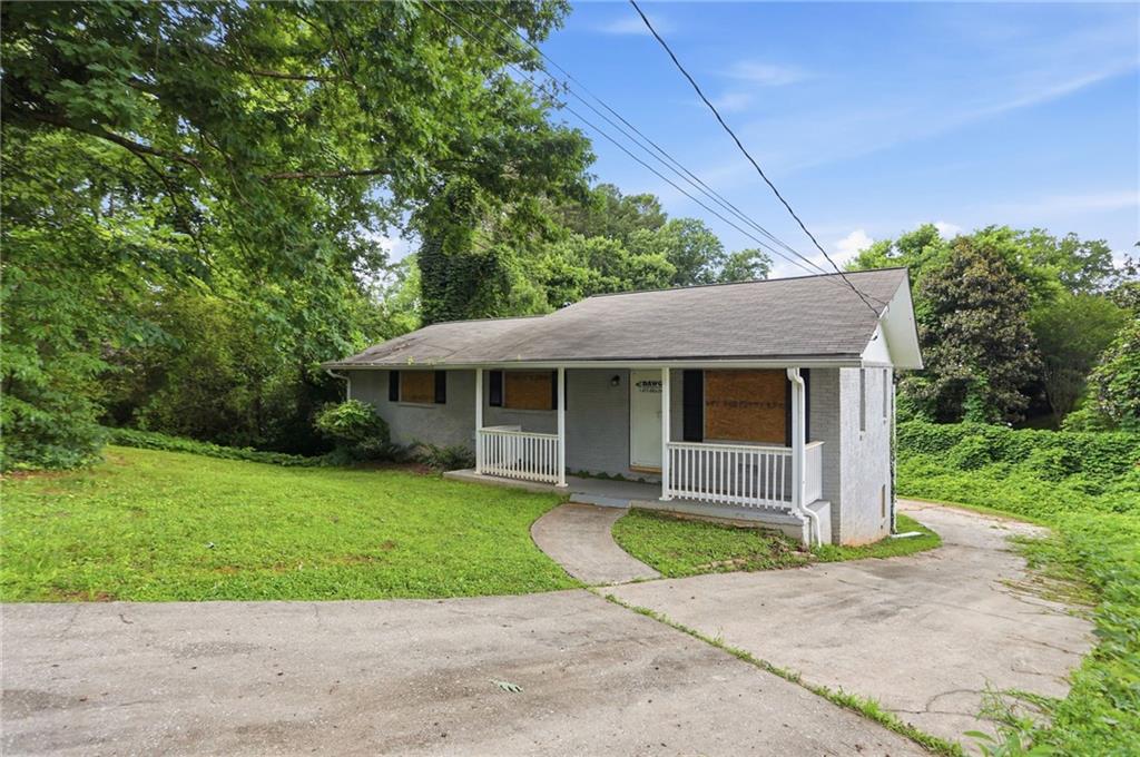 2370 Tiffany Circle Decatur, GA 30035 - Photo 2 of 39
