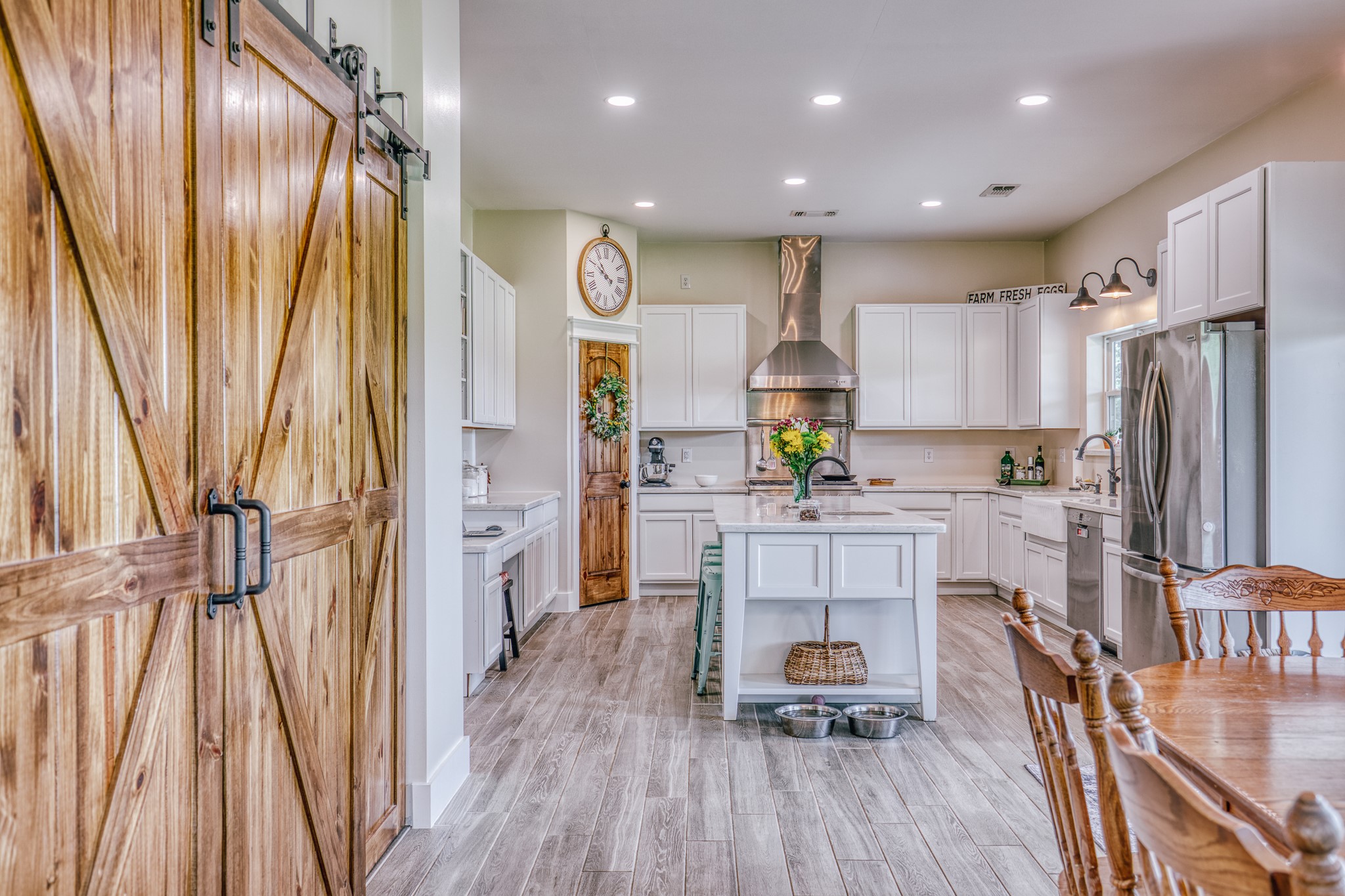 38261 Fm 1736 Road Hempstead, TX 77445 - Photo 20 of 43 Custom doors throughout
