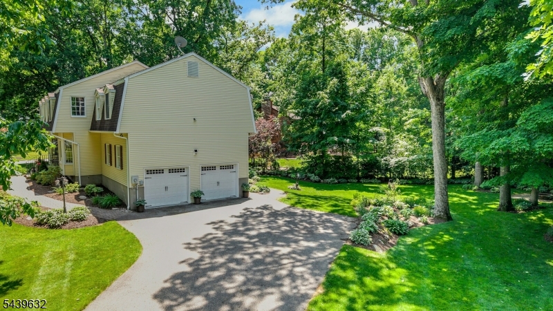 20 Lark Lane Oak Ridge, NJ 07438 - Photo 4 of 47