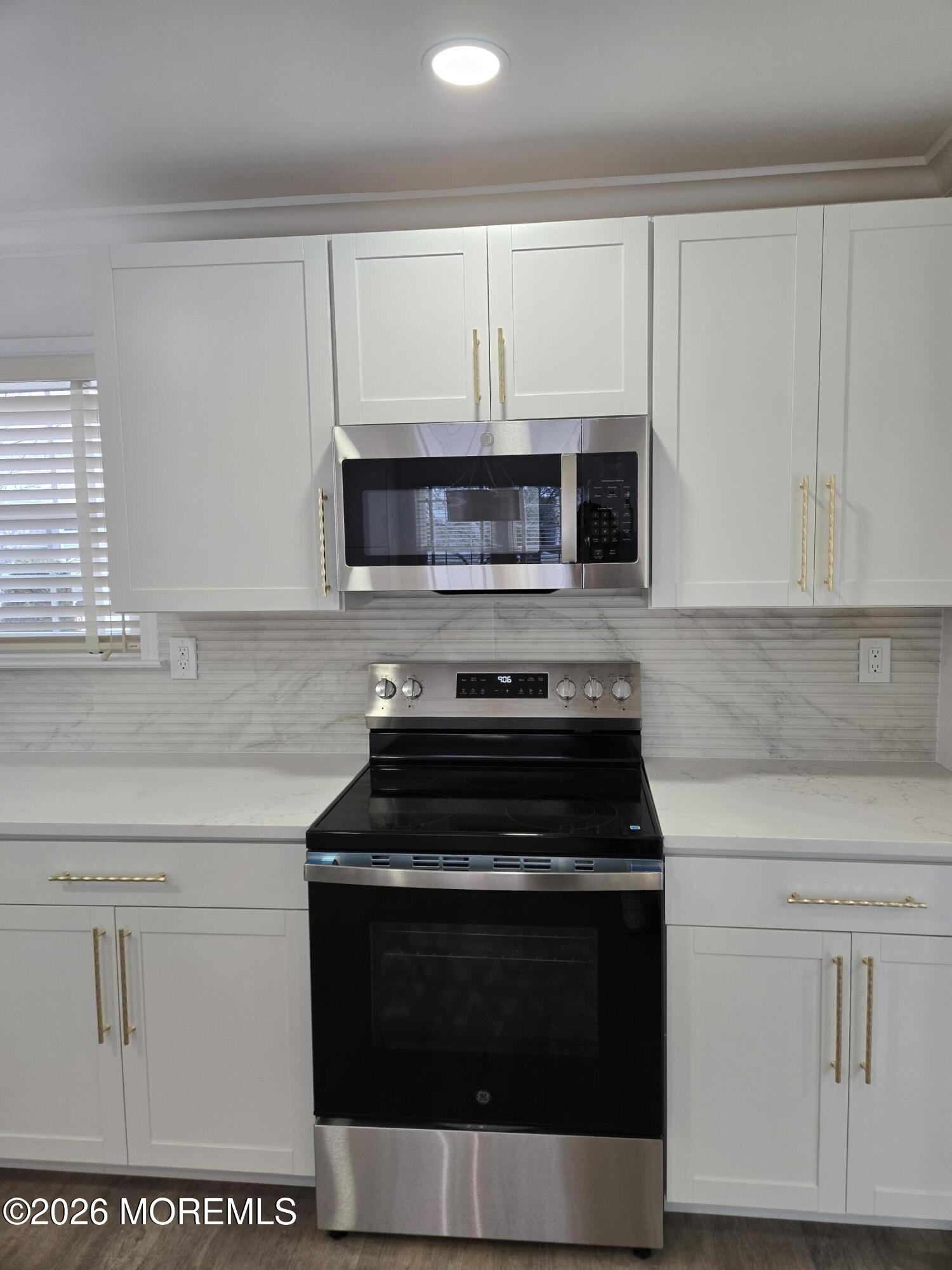 28 Rothwell Drive Monroe Township, NJ 08831 - Photo 7 of 26 20251227_090638