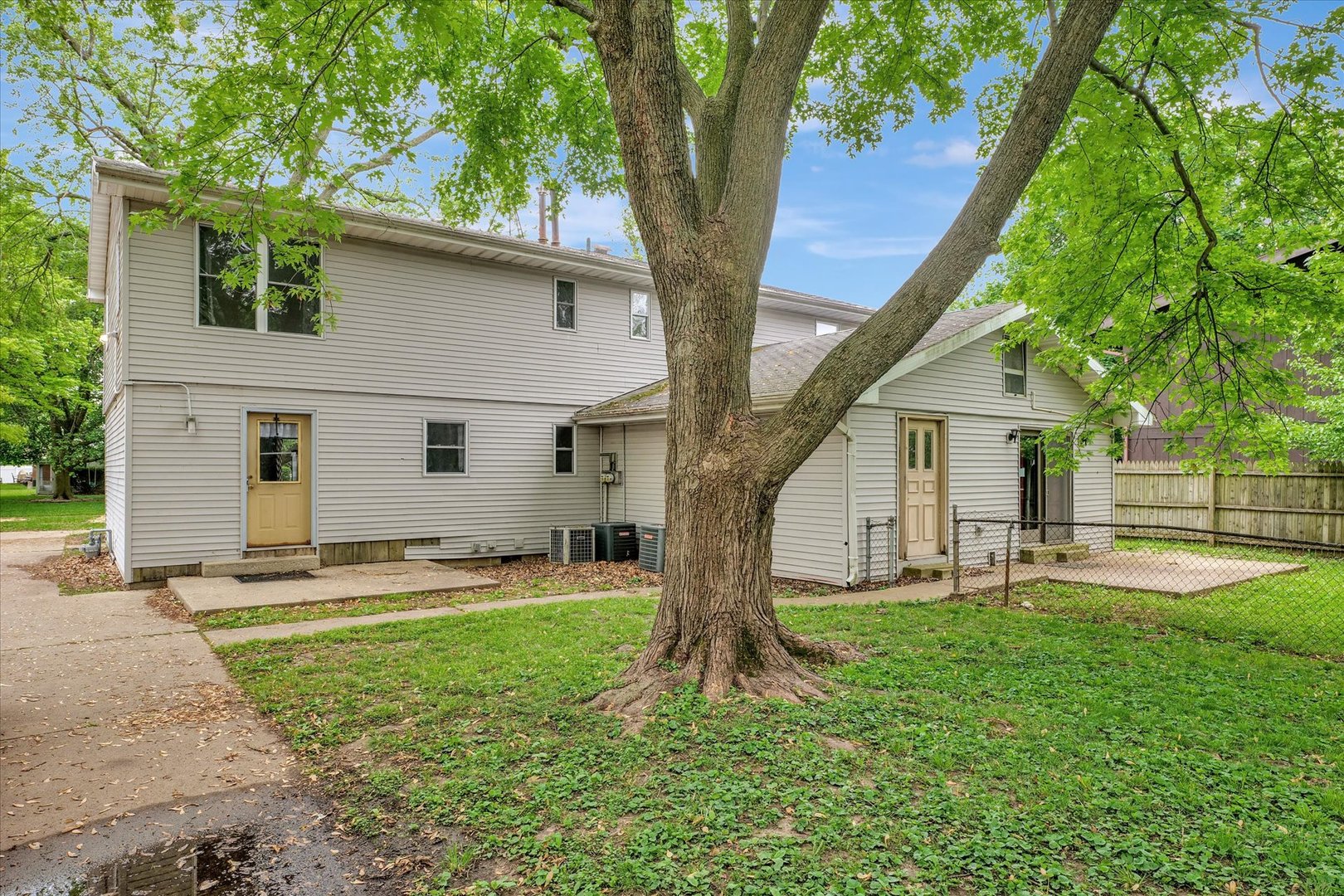1705 Georgetown Drive Champaign, IL 61821 - Photo 39 of 44 a house view with a sitting space and garden
