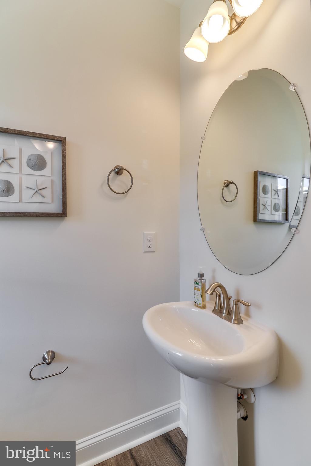 319 Valley Road Milton, DE 19968 - Photo 19 of 36 powder room