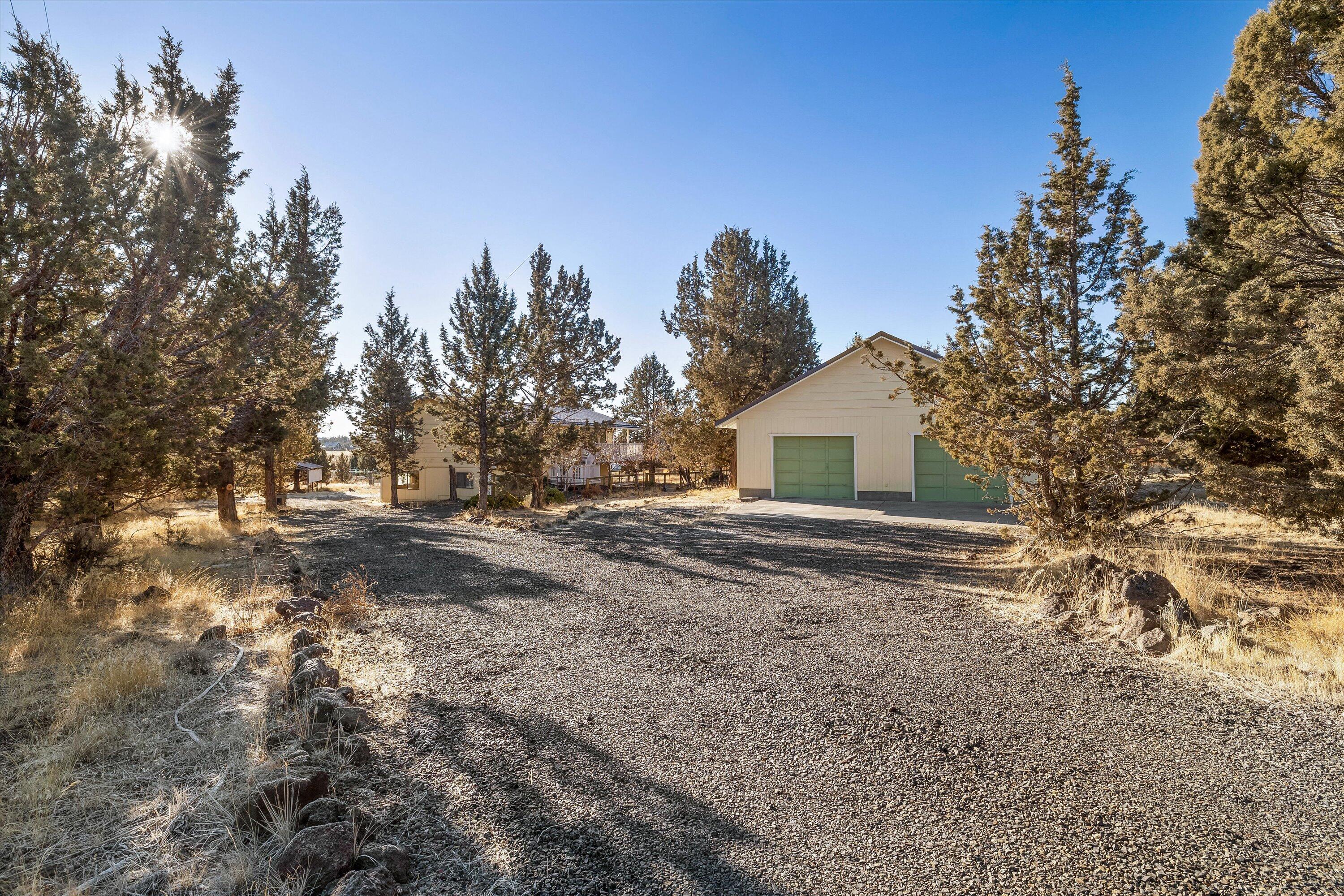 9055 Southwest Meadow Road Terrebonne, OR 97760 - Photo 27 of 33 31-6_4533JillRosell