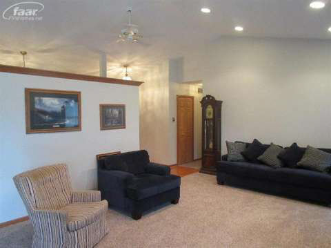 7216 North Webster Road Mount Morris, MI 48458 - Photo 12 of 21 20418167-11.JPG