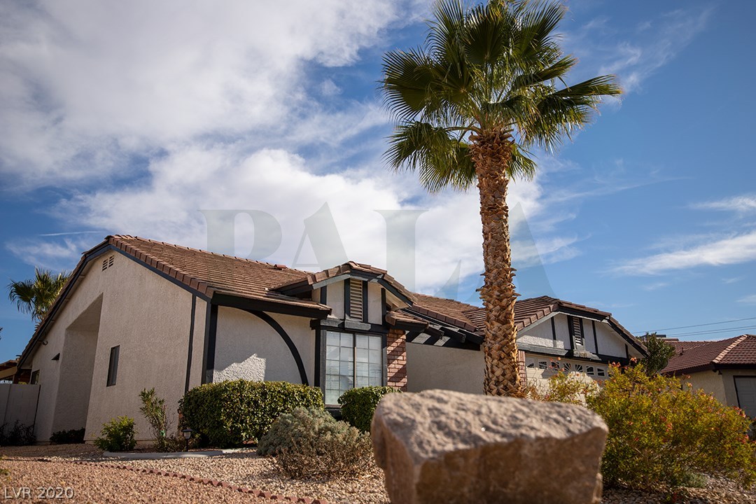 3605 North Solitude Road Las Vegas, NV 89108 - Photo 2 of 28 Gallery Image 2