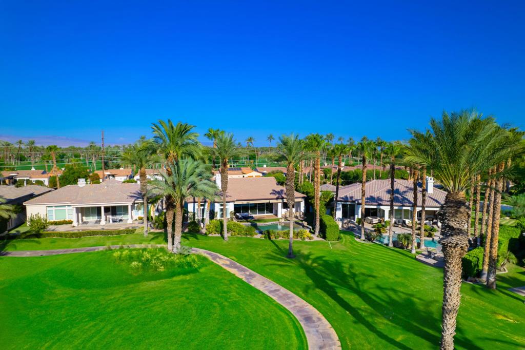 56495 Mountain La La Quinta, CA 92253 - Photo 20 of 56 a view of a house with a big yard