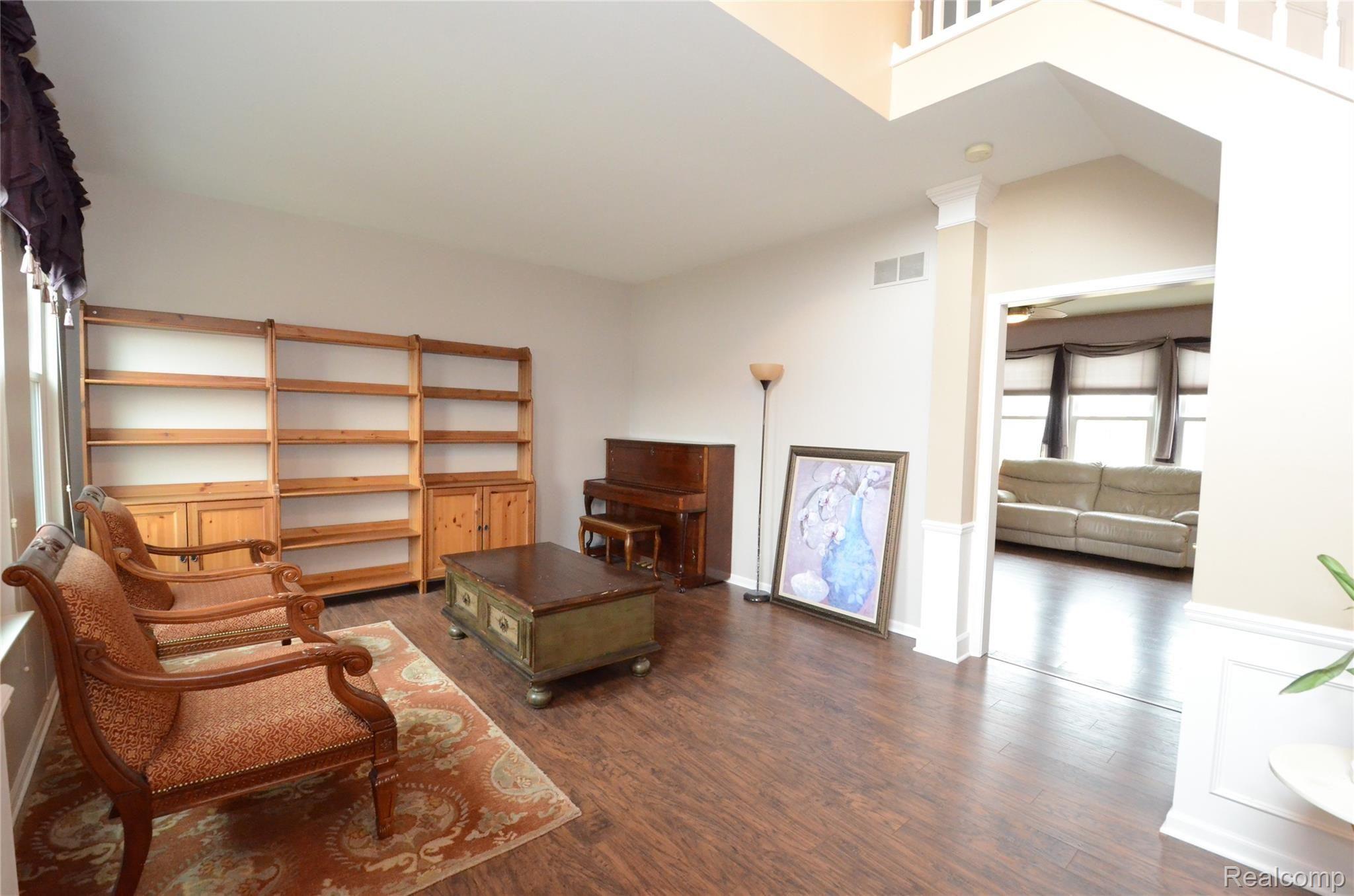 49301 Rockefeller Drive Canton, MI 48188 - Photo 8 of 58 DSC_9879.JPG