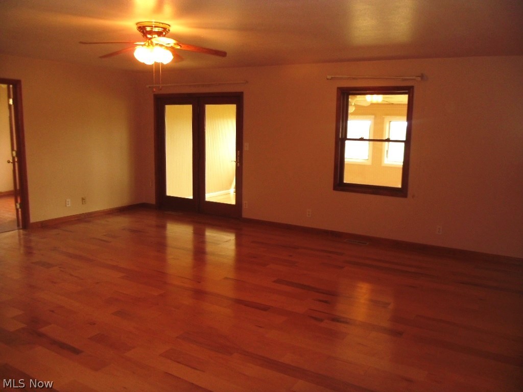 43179 Morris Road Lisbon, OH 44432 - Photo 5 of 13 Living Room