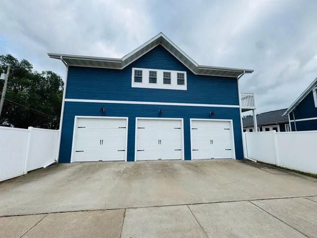 $284,000 | 400 South Marquette Road, Prairie du Chien, WI 53821