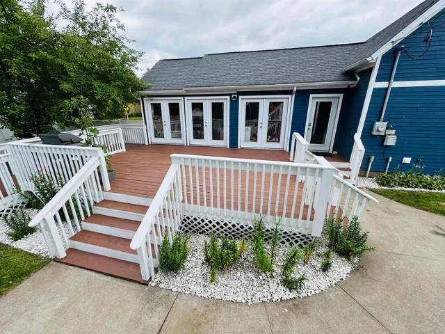 $284,000 | 400 South Marquette Road, Prairie du Chien, WI 53821