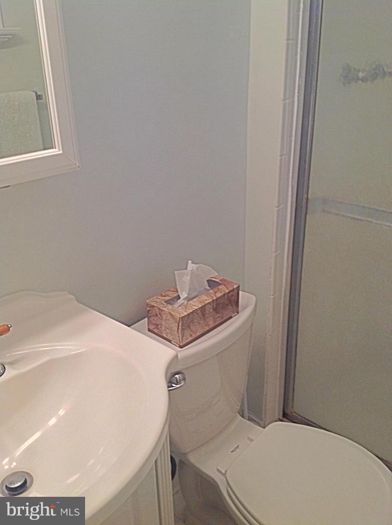 15805 Kerr Road Laurel, MD 20707 - Photo 13 of 25 Bath (Master)