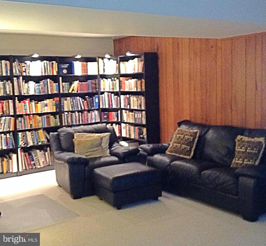 15805 Kerr Road Laurel, MD 20707 - Photo 21 of 25 Family Room
