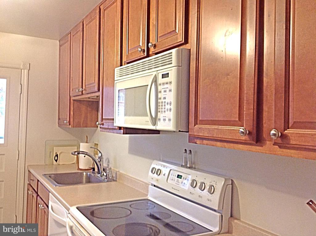 15805 Kerr Road Laurel, MD 20707 - Photo 8 of 25 Kitchen