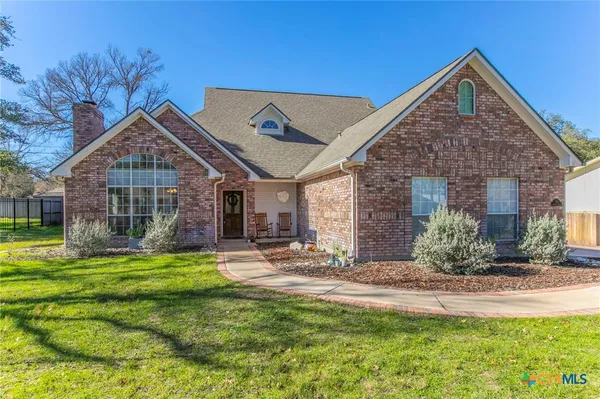 $435,000 | 700 Arrowhead Drive, Salado, TX 76571