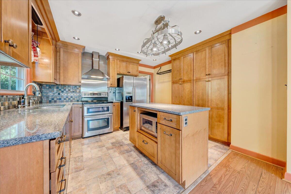 3757 Heritage Road Southwest Roanoke, VA 24015 - Photo 41 of 66 12-MIB00030