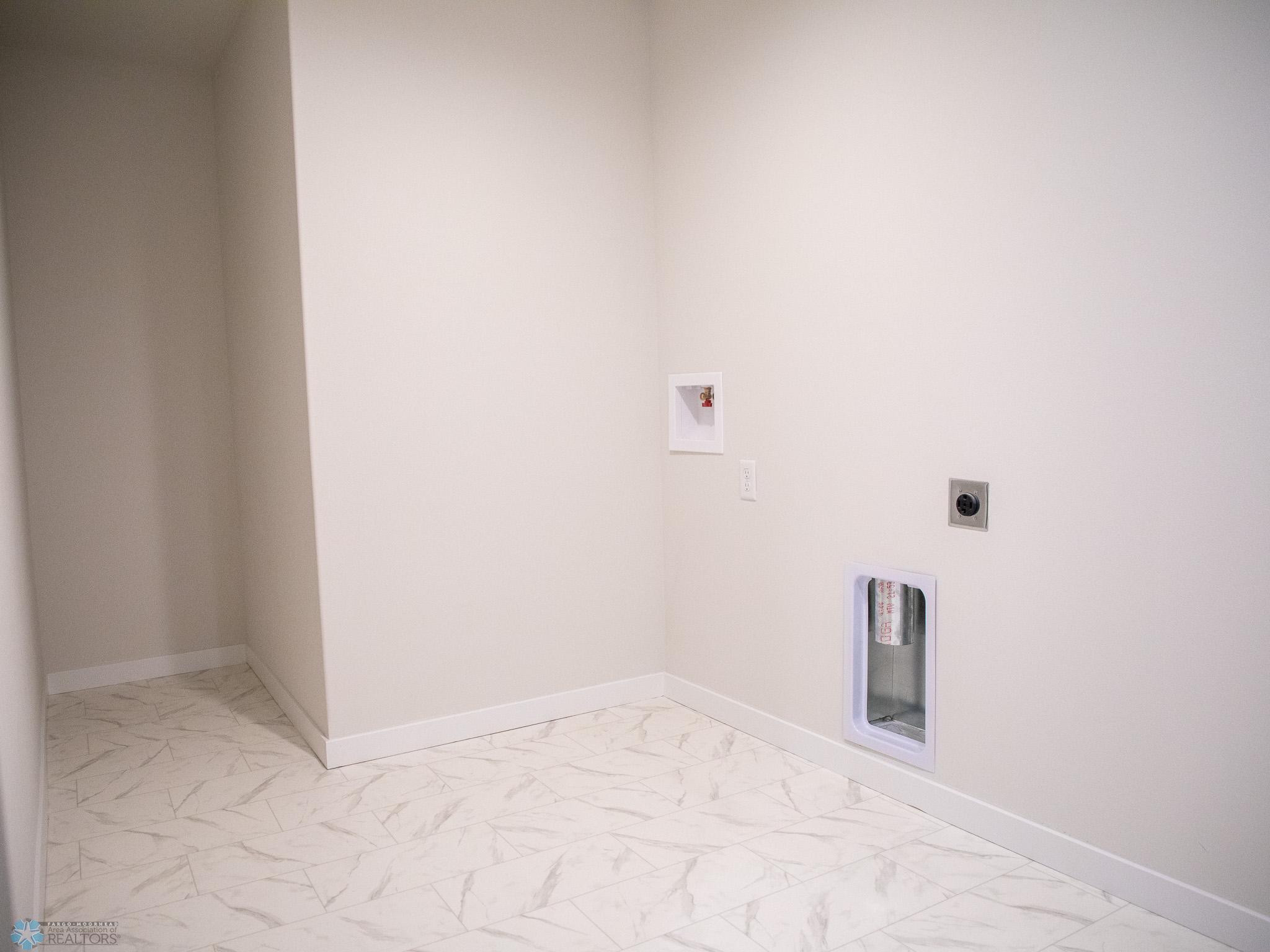 3612 Decorah Way South Fargo, ND 58104 - Photo 16 of 55