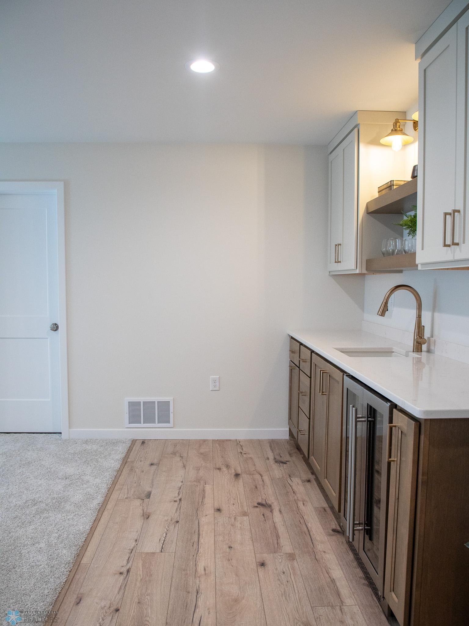 3612 Decorah Way South Fargo, ND 58104 - Photo 4 of 55