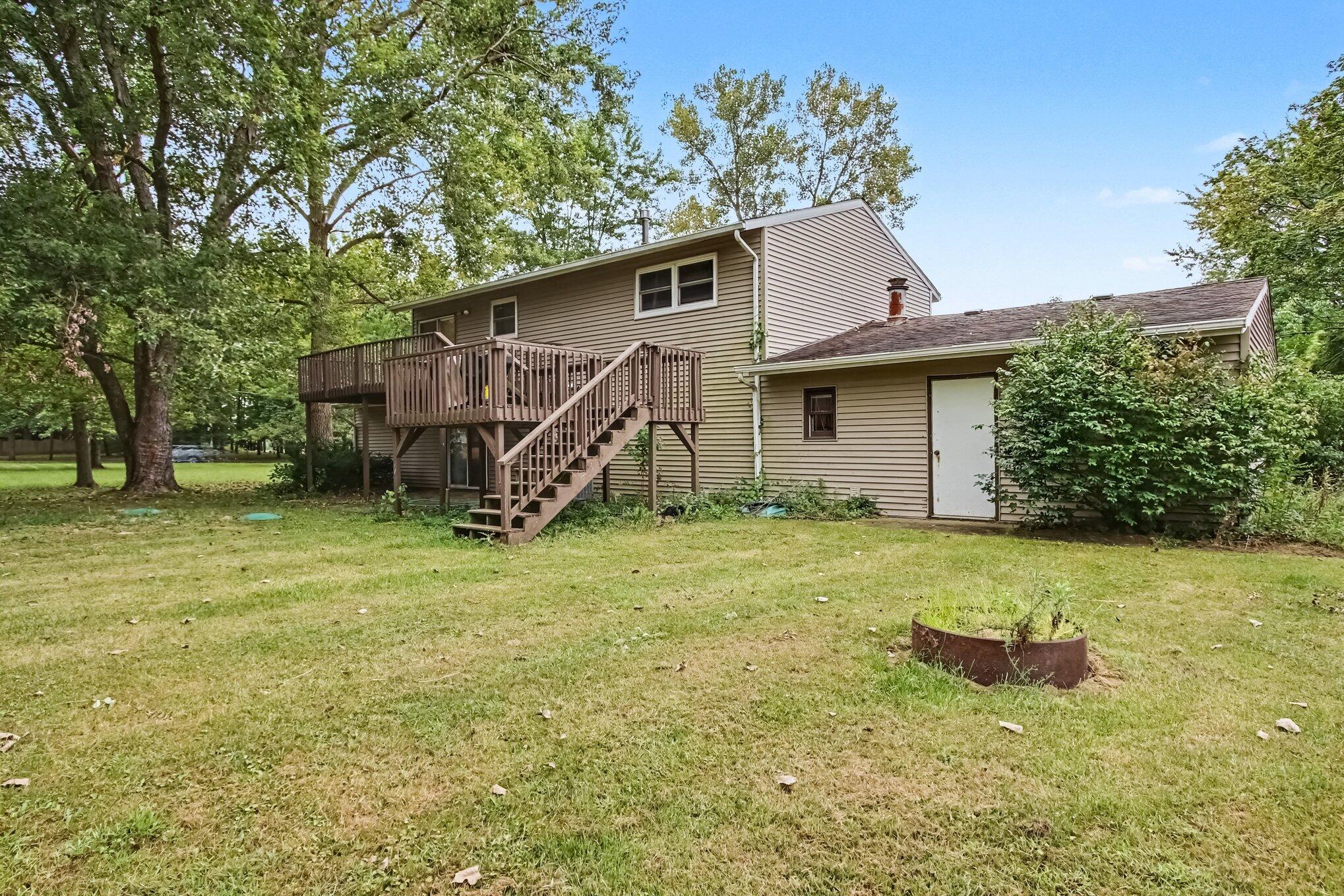 103 West Division Road Valparaiso, IN 46385 - Photo 15 of 41 2038x1359