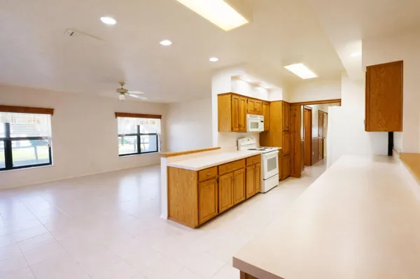 $525,000 | 680 Memorial Drive, Sebring, FL 33870