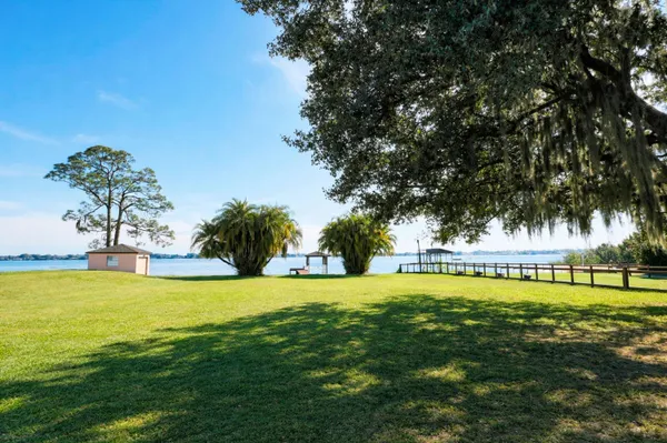 $525,000 | 680 Memorial Drive, Sebring, FL 33870
