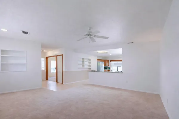 $525,000 | 680 Memorial Drive, Sebring, FL 33870