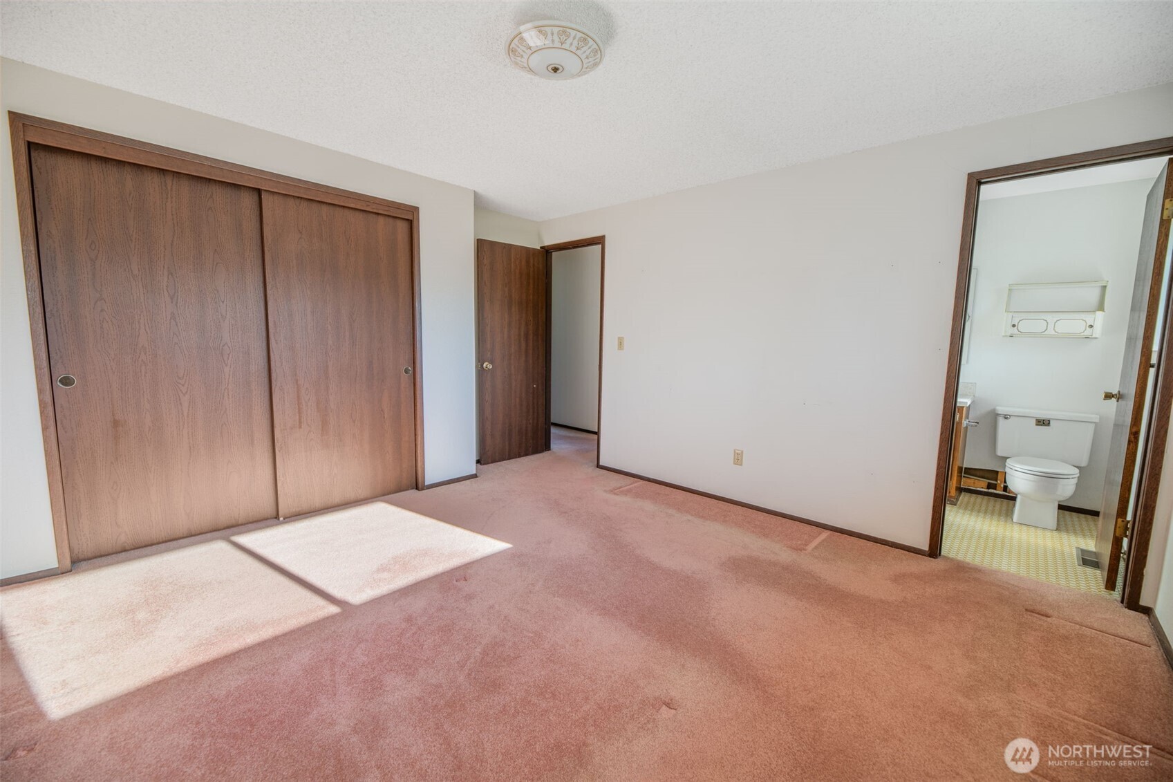 817 South 28th Court Renton, WA 98055 - Photo 14 of 40