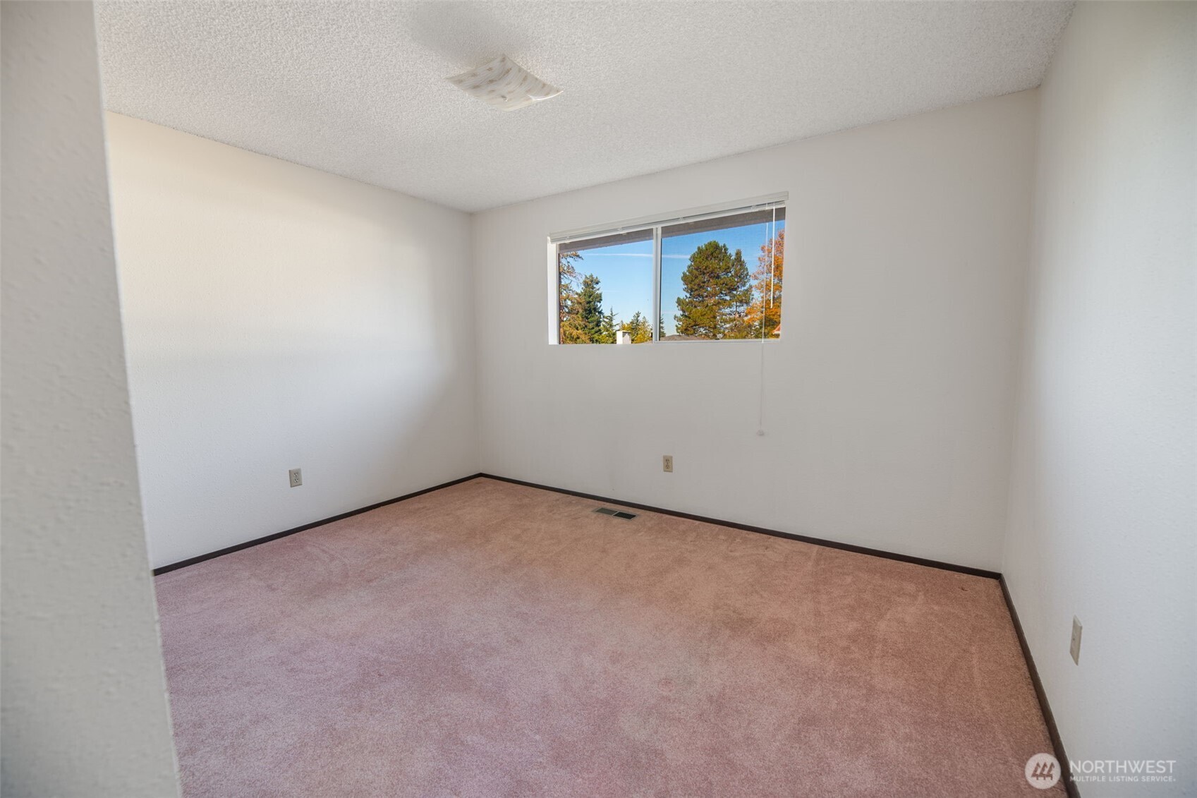 817 South 28th Court Renton, WA 98055 - Photo 17 of 40