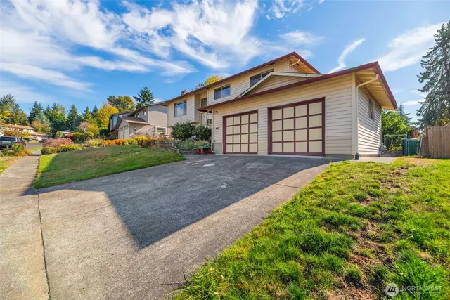 $699,950 | 817 South 28th Court, Renton, WA 98055