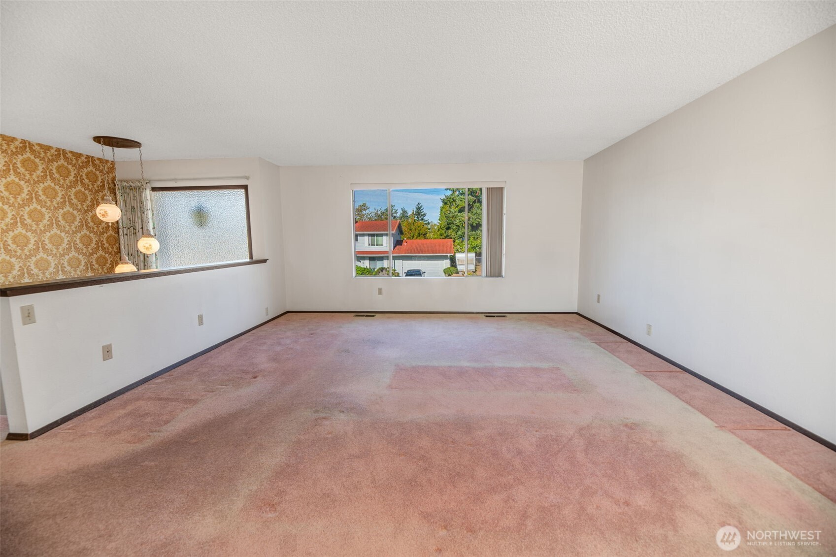 817 South 28th Court Renton, WA 98055 - Photo 4 of 40