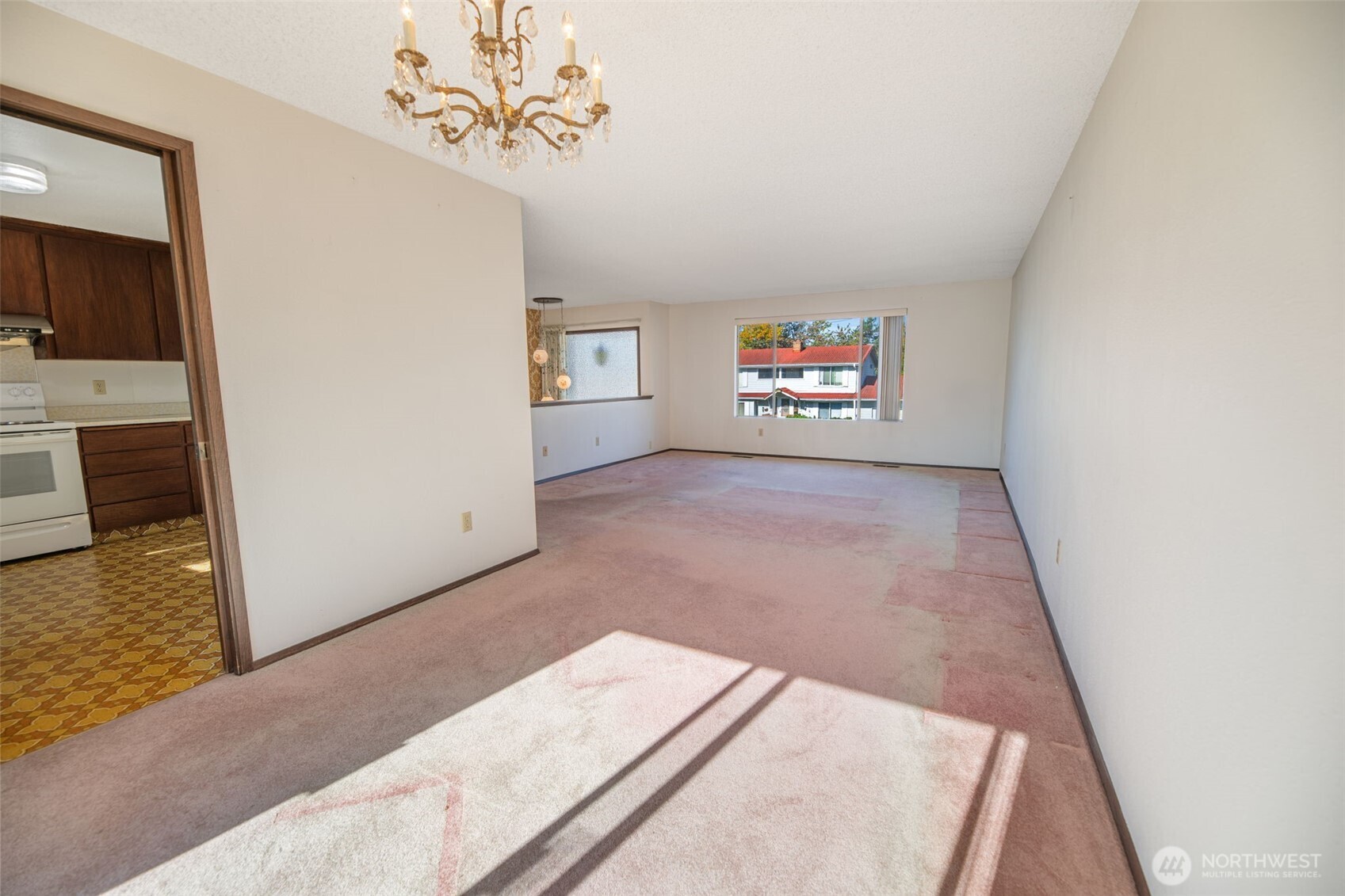 817 South 28th Court Renton, WA 98055 - Photo 8 of 40