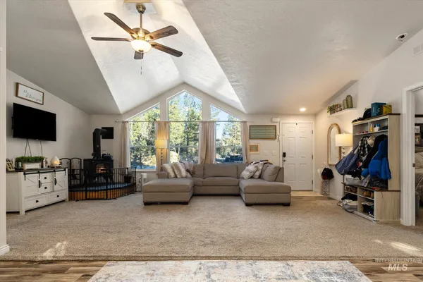 $449,900 | 17 Mountain Meadow Way, Boise, ID 83716