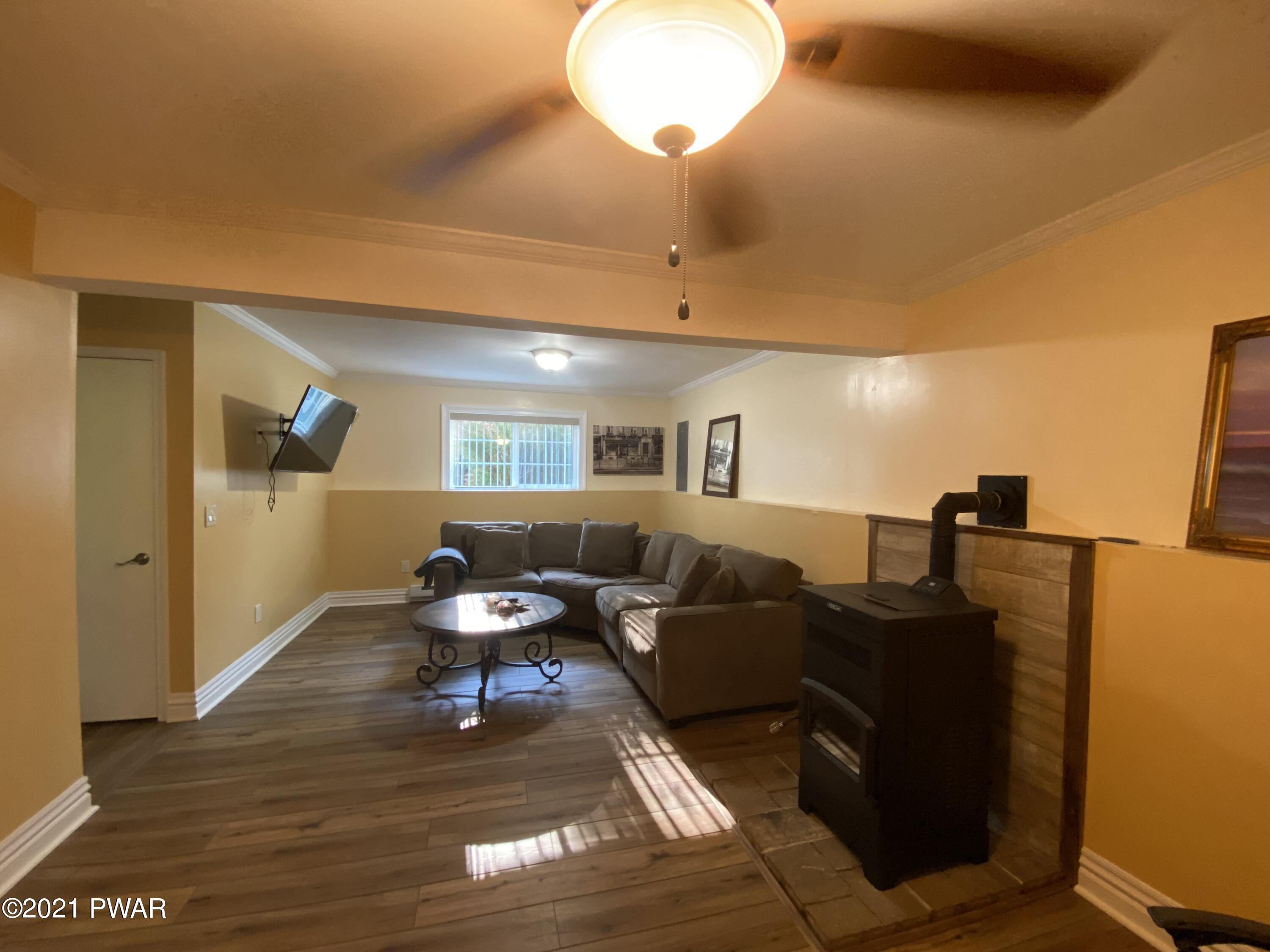 118 Weasel Road Dingmans Ferry, PA 18328 - Photo 23 of 31 Family Room
