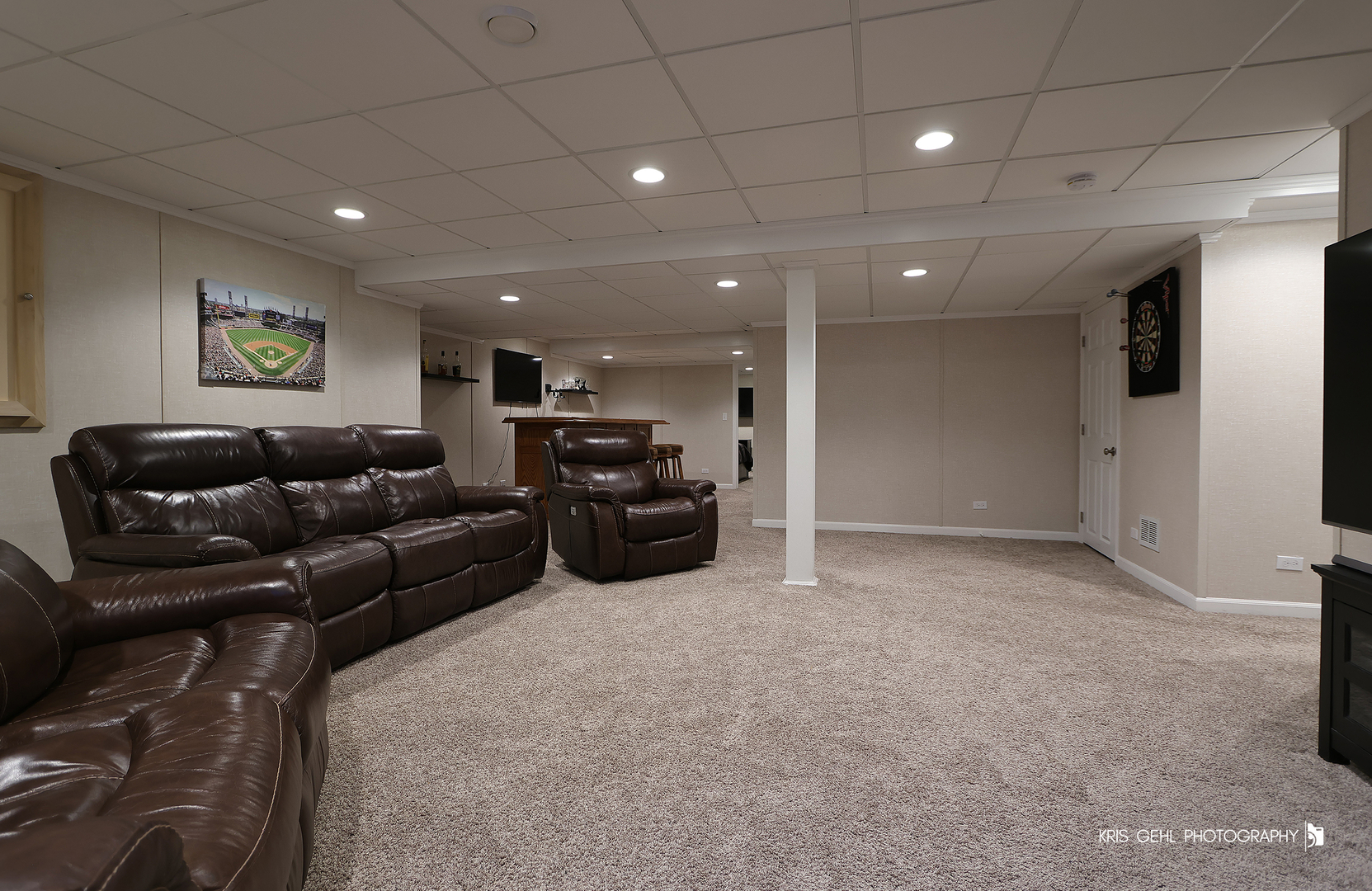 2800 Sweet Clover Way Wauconda, IL 60084 - Photo 23 of 32 a living room with furniture